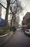  Straat met bomenrij en gevels Uurwerkersgang 11, Groningen 107988