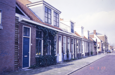  Voorgevels van rij éénlaagse woningen Agricolastraat 39, 41, 43, 45, 47, Groningen 103601