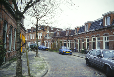  Straatbeeld met éénlaags woningen Tweede Spoorstraat 23, 25, 27, 29, 31, Groningen 152835