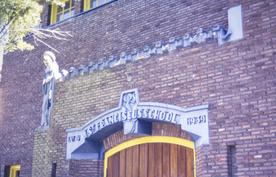  Entree van St. Franciscusschool Vinkenstraat 1, Groningen 101620