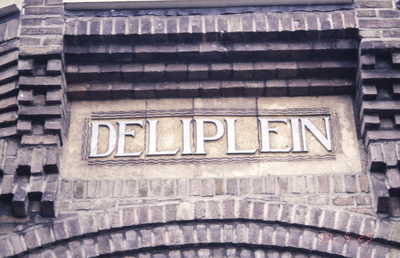  Gevelsteen 'DELIPLEIN' Deliplein 1, 2, 3, 4, 117, 118, 119, 120, Groningen 100576