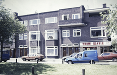  Overzicht voorgevels met warme bakker en middenberm J.C. Kapteynlaan 16, 18, C.H. Petersstraat 63, Groningen 101171