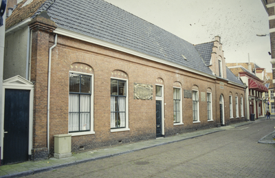  Voorgevel van het Lamme Huiningegasthuis Akerkstraat 22, Groningen 100626