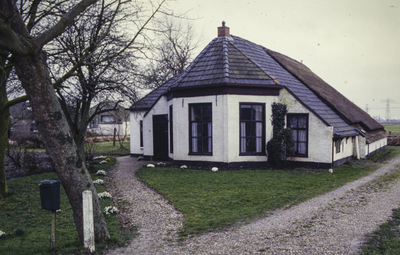  Voorhuis van boerderij met erf Aduarderdiepsterweg 10, Groningen 101704