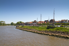 396623 Boven-Merwede bij Woudrichem, 2011-05-03