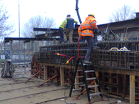 499874 Dr. Deelenlaanbrug Tilburg Stort prefab deel betonnen landhoofd Zuidelijk deel, 2014-12-03