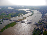 500864 Brug de oversteek over de Waal Nijmegen, 2016-06-08