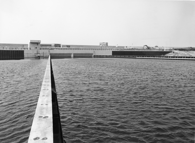 20230251 Doorlaatsluis Brouwersdam, 1977-08-29