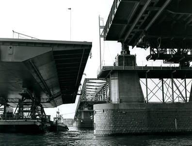 20230855 Moerdijkbrug, 1976-04-04