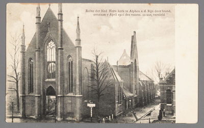 0222 Ru??ne der Ned. Herv. kerk te Alphen a.d. Rijn door brand, ontstaan 7 april 1916 des voorm. 10uur, vernield, 1916