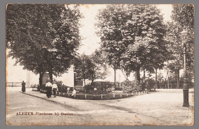 0526 Alphen. Plantsoen bij Station, 1900-1910