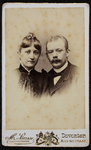 1821 -1 Portret van man en vrouw (echtpaar?). Vader en Moeder van het Weeshuis?, 1870-01-01
