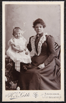 42 -30 Portret van mevrouw Dumee met kind., 1892-01-01
