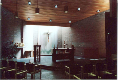 162166 Bejaardenwoonoord De Akkers, het altaar in de kapel, te Nuenen