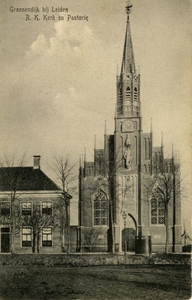 146007 Kerk en oude pastorie Sint Bernardus, Rijndijk 108, Hazerswoude-Rijndijk