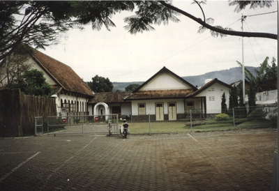 146160 Het huis van de karmelzusters te Lembang, gelegen in de provincie Bandung, West-Java (Indonesië)
