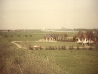 265408 De omgeving, met Maas, uiterwaarden en de kerk van Cuijk, gezien vanuit het klooster te St. Agatha