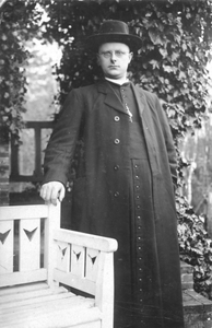 208040 Pater G. Zoetemelk, gewijd 15 augustus 1920
