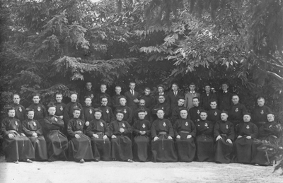 276195 Groepsfoto van het feest van Maria Moeder van de Heilige Hoop bij gelegenheid van de oprichting van de ...