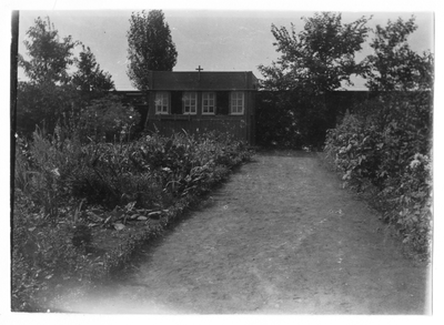 156021 De tuin van het klooster te Duivendrecht