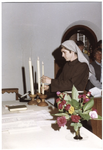156122 Zuster Yvonne-Marie bij de plechtigheid van de Eenvoudige Geloften te Babberich