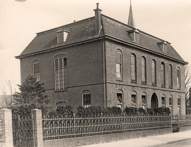 110017 Klooster H. Anastasia, Kerkstraat 2, Hengelo