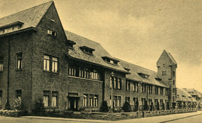 110046 Klooster H. Agnes, Herenstraat 45, Voorhout