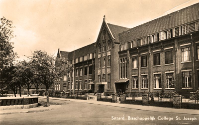 112079 Bisschoppelijk College, Parklaan 4, Sittard