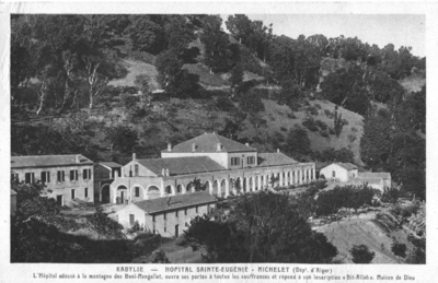 116097 Ziekenhuis gelegen tegen de berg Beni-Mangallet, Algerije