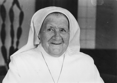 278108 Zuster Johanna de Laat van de Zusters van de Heilige Harten