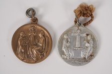 VW-P039-015 Medailles van de Aartsbroederschap der Heilige Familie