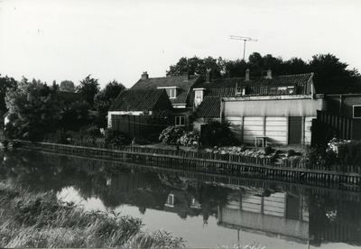 Achterzijde van de woningen Schoudermantel 63 t/m 67 gelegen aan de Kromme Rijn.