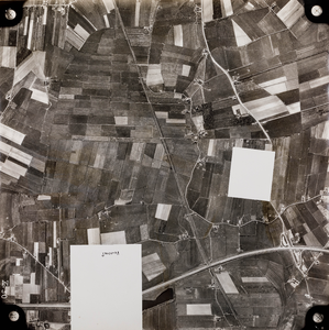  Luchtfoto vanuit het zuiden van het gebied tussen Houten en Bunnik, ter hoogte van fort Vechten, met de A2 en de ...