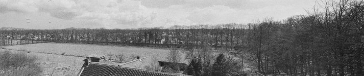  De seminarievelden in de winter van 1974-1975, vanuit de bovenste etage van het seminariegebouw. Panoramafoto van ...