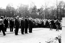  Herdenking op de Grebbeberg met kranslegging