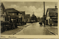  Het rechtse pand was groenteboer Donkervoort & Van Linge. Links woonde Boeschoten