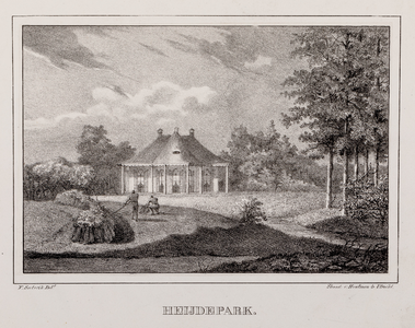 Gezicht op de voorgevel van een eerste huis Hydepark, met twee korenmaaiende personen op de voorgrond, te Doorn