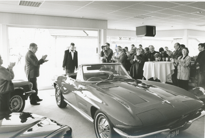 3754 - Autobedrijf André Boer opent showroom.