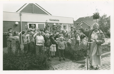 114 - Afscheid van juf Hennie van de openbare basisschool 't Noordermerk 