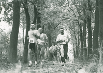 4471 - deelnemers aan de halve Marathon van Elspeet; nr. 203 is Jan Scheers; zie ook Nunspeter Courant van 27-10-1992, ...