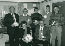 4579 - zie ook Nunspeter Courant van 21-11-1995, Duivensportvereniging De Zwaluw uit Elspeet maakte de kampioenen ...