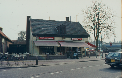 203 Restaurant Resto nu 't Eiland, hier begon vroeger Veneman met het drukken van Nunspeet Vooruit.