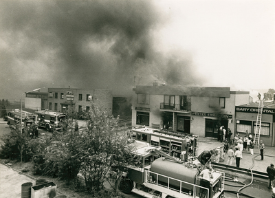 5986 - Een brand verwoest een tectylbedrijf, genaamd Betex Ermelo BV. De financiële schade loopt op tot circa een ...