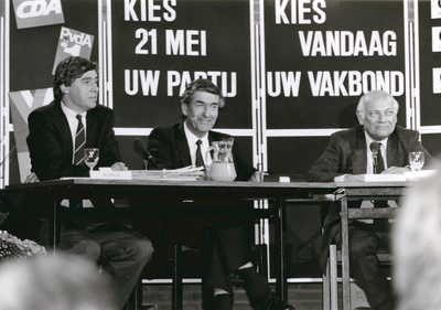 8263 - Zie nr. 1984. Op 12 mei 1986 organiseert afdeling Ermelo van het CNV een politieke forumavond in het kerkelijk ...