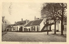 Nr.: 197 - Vischpoort met Schapenhoekje - Harderwijk de witte vuurtoren met de Vischpoort , aan weerszijden muurhuisjes