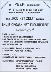 SNV008000241 0111, De PGEM organiseert een Doe Het Zelf cursus:Thuis omgaan met elektriciterit, 8 mei 1989