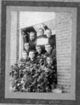 63_06 Leden van de Sociëteit Sittard met Priester Jan Schulpen