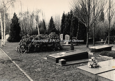 EHC-0000134 Graven op de begraafplaats Vouersveld