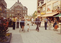 EHC-0001078 Raadhuisstraat met op de achtergrond het Gemeentehuis Geleen