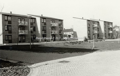 EHC-0001156 Flatgebouwen aan de Burgemeester Lemmensstraat
